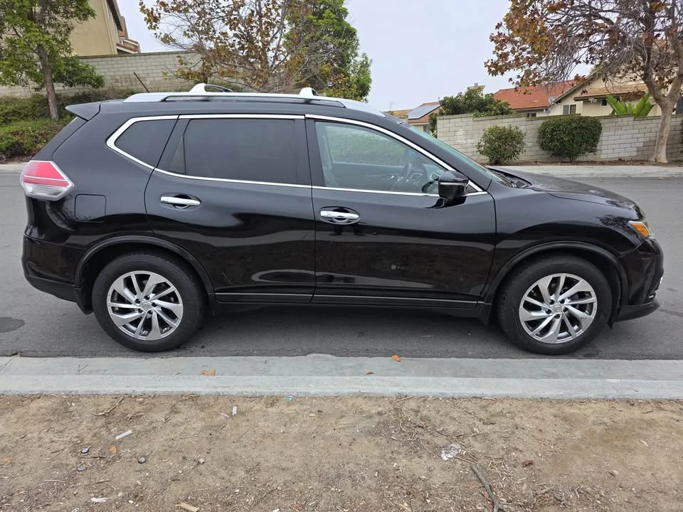 2014 Nissan Rogue - Image 4 of 19