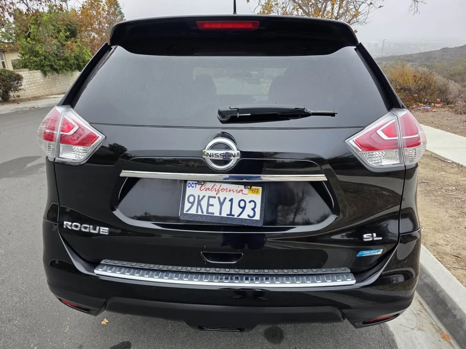 2014 Nissan Rogue - Image 8 of 19