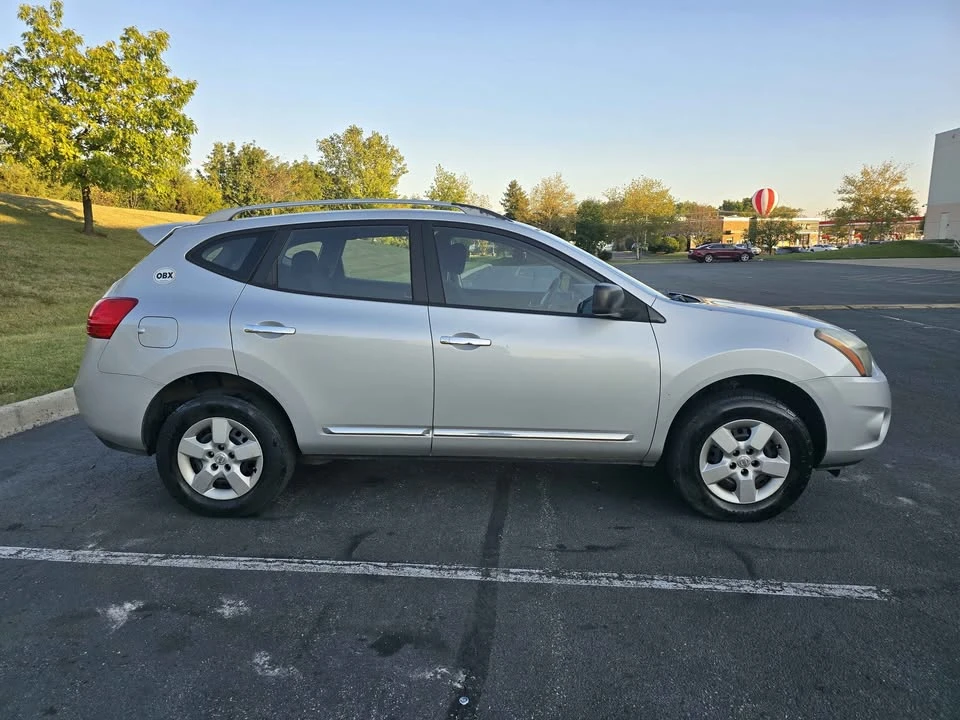 2014 Nissan Rogue - Image 2 of 13