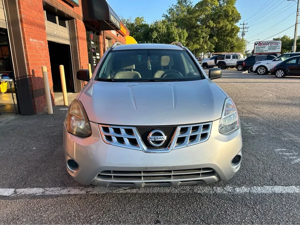 2014 Nissan Rogue - Image 2 of 8