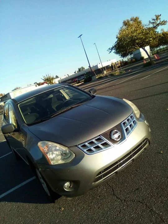 2014 Nissan Rogue - Image 8 of 13