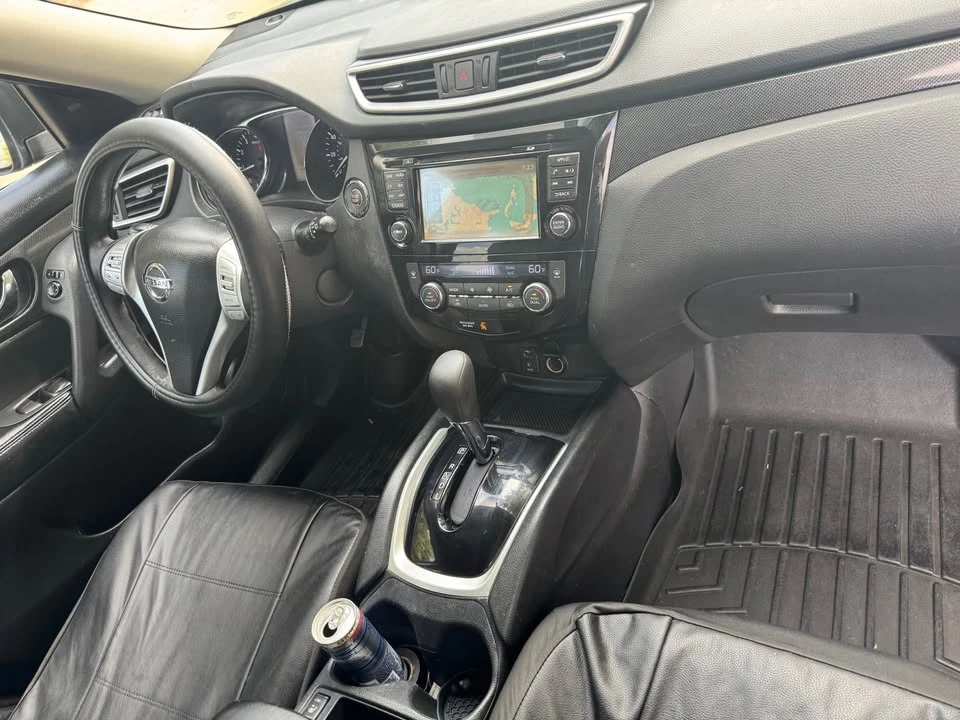2014 Nissan Rogue - Image 6 of 17