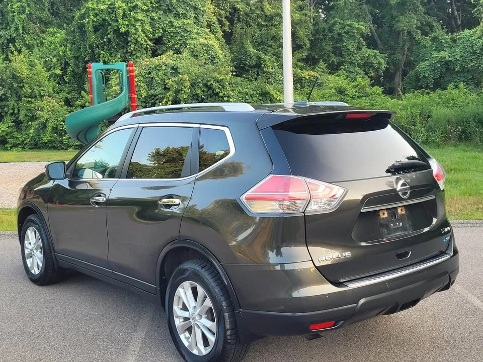 2014 Nissan Rogue - Image 15 of 19