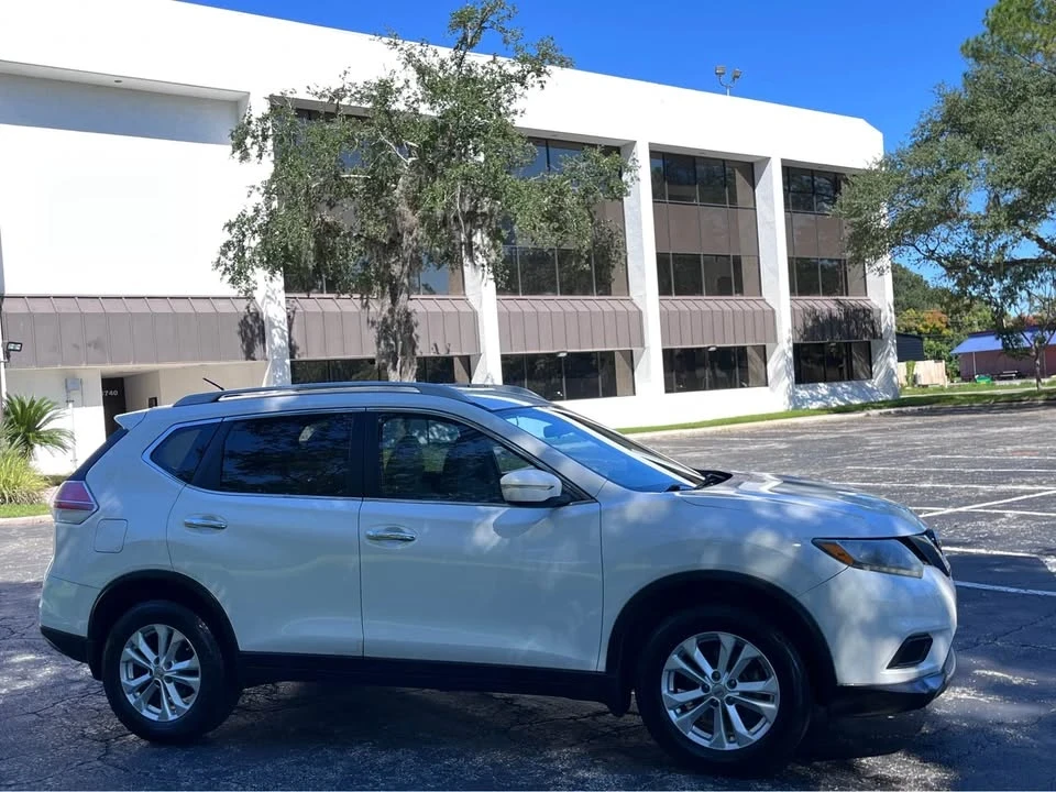 2014 Nissan Rogue - Image 4 of 18