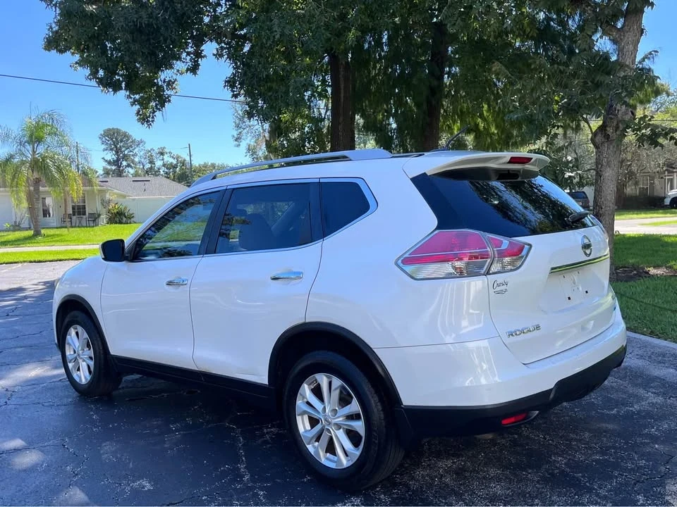 2014 Nissan Rogue - Image 3 of 18