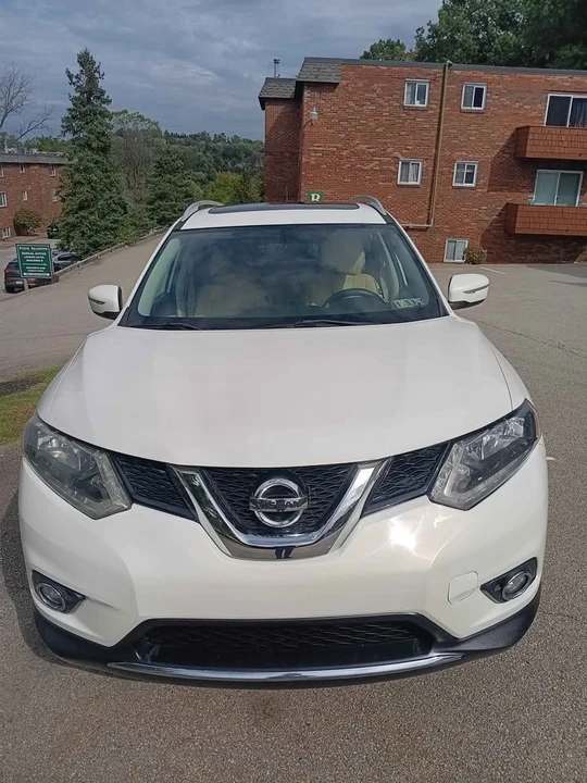 2014 Nissan Rogue - Image 2 of 4