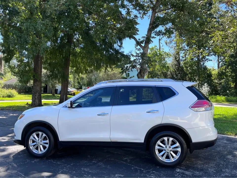 2014 Nissan Rogue - Image 2 of 18