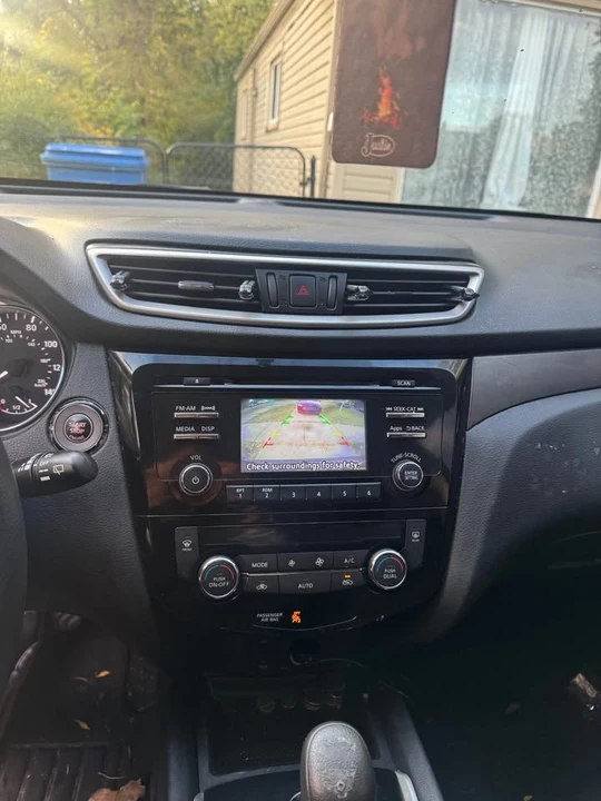 2014 Nissan Rogue - Image 9 of 12