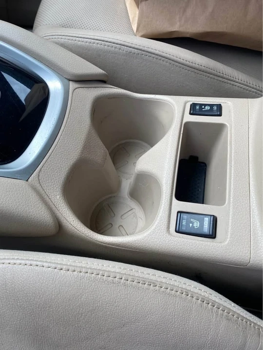 2014 Nissan Rogue - Image 10 of 19