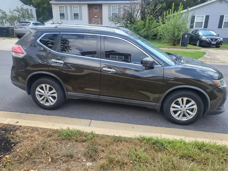 2014 Nissan Rogue - Image 4 of 9