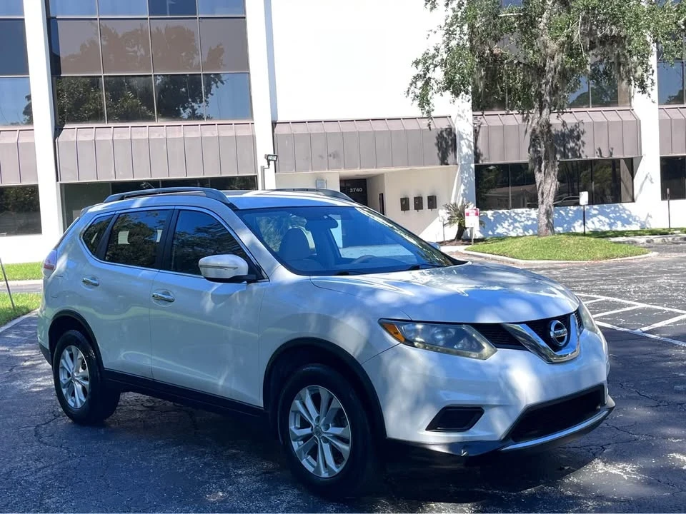 2014 Nissan Rogue - Image 5 of 17