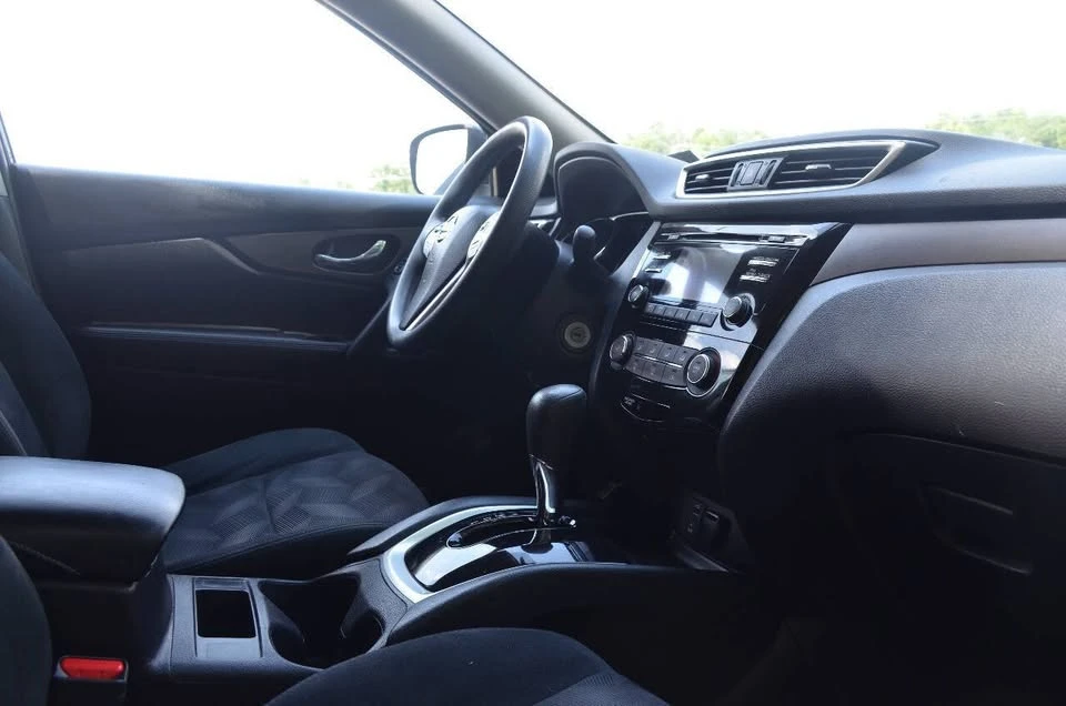 2014 Nissan Rogue - Image 10 of 16