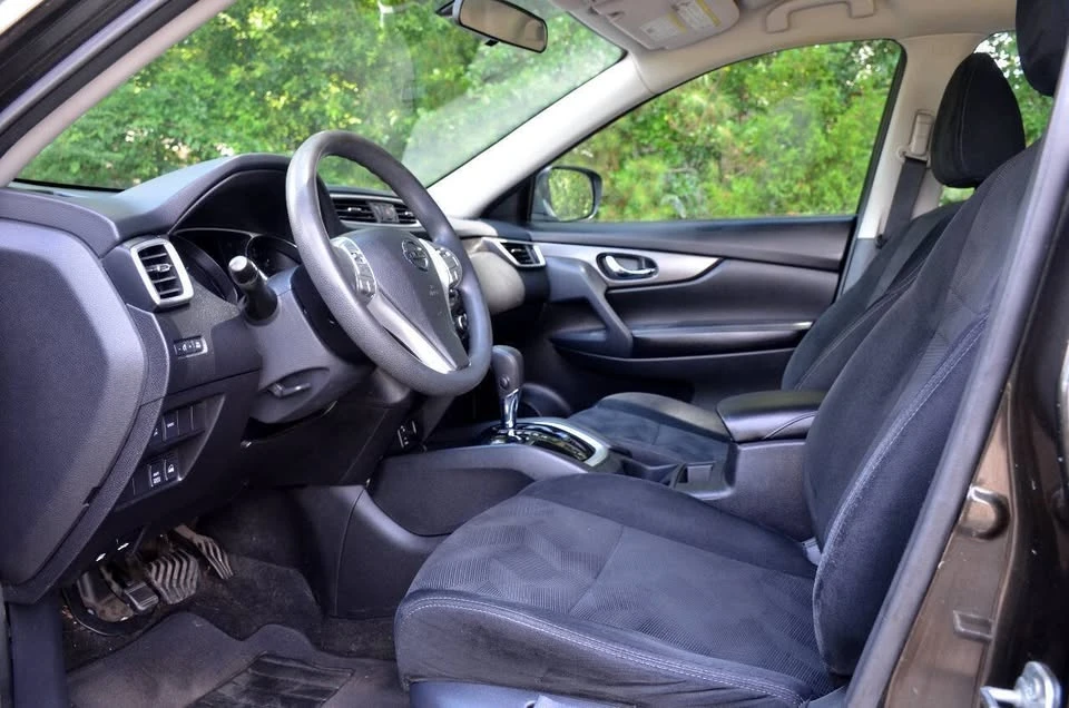 2014 Nissan Rogue - Image 11 of 16
