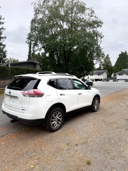 2014 Nissan Rogue - Image 3 of 18