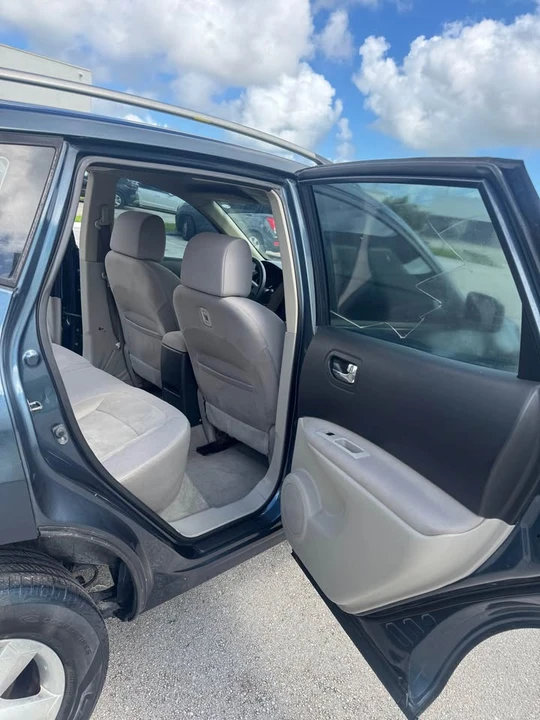 2014 Nissan Rogue - Image 15 of 16