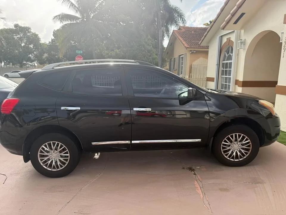 2014 Nissan Rogue - Image 2 of 6