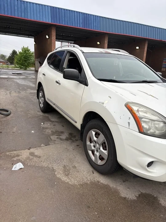 2014 Nissan Rogue - Image 2 of 7