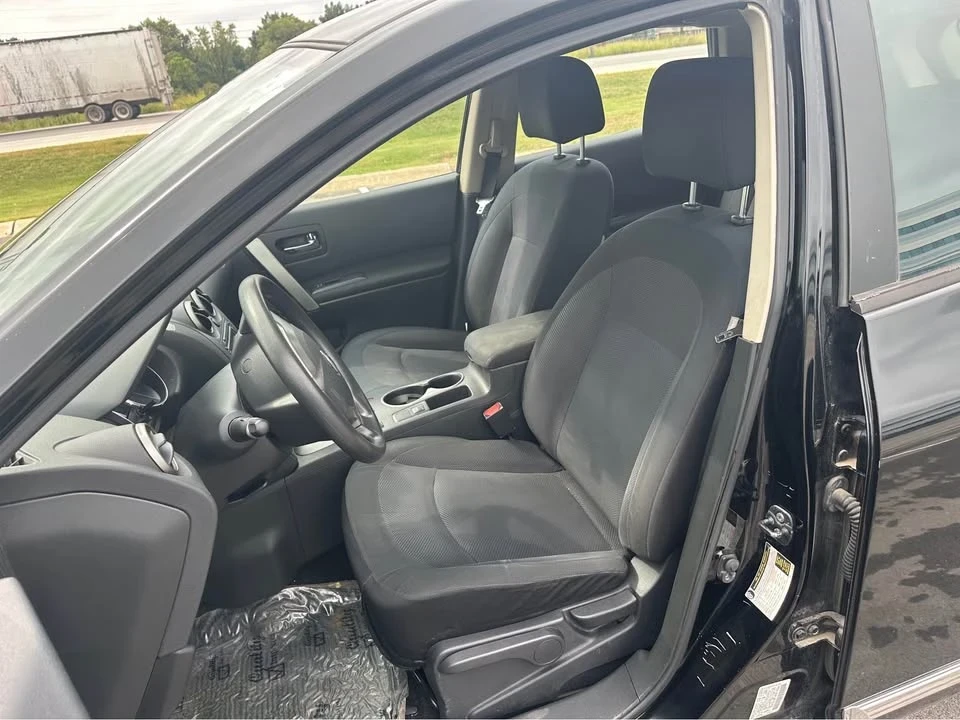 2014 Nissan Rogue - Image 15 of 20