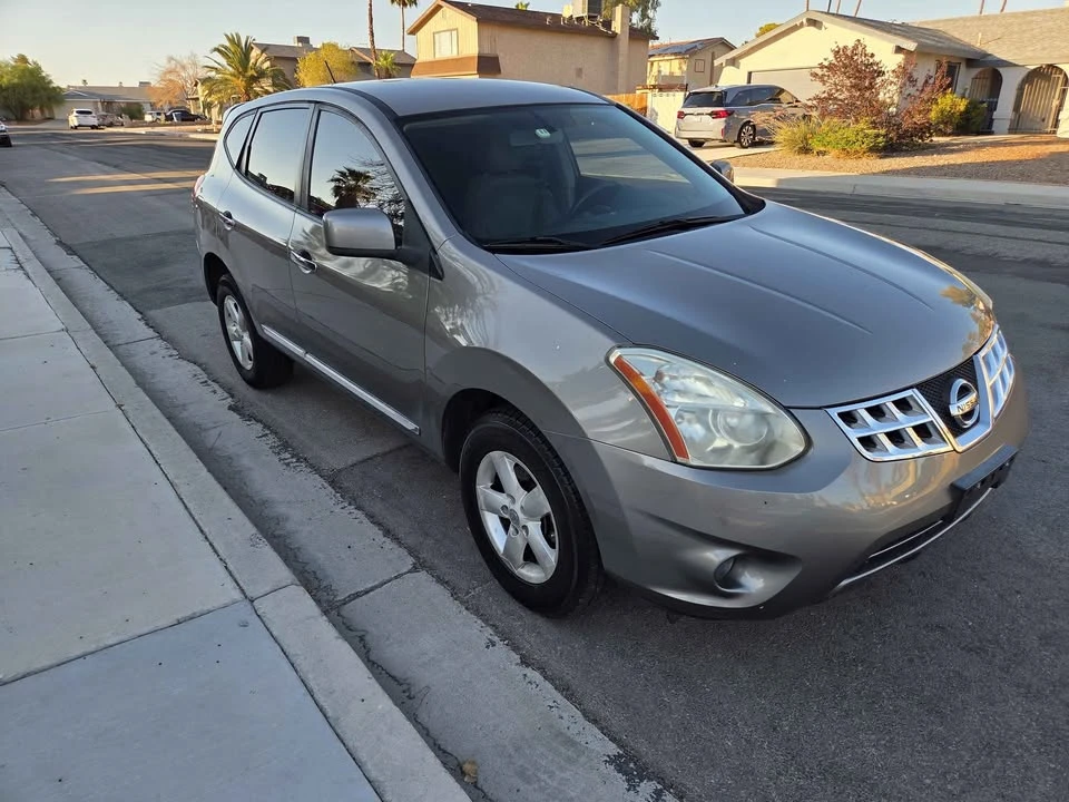 2014 Nissan Rogue - Image 4 of 9