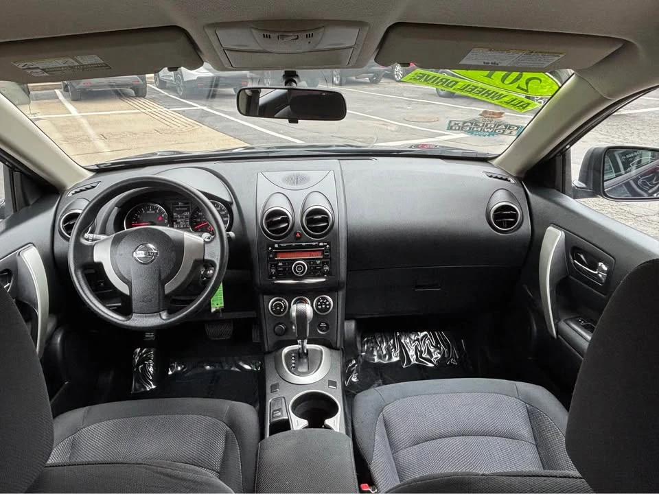 2014 Nissan Rogue - Image 11 of 16