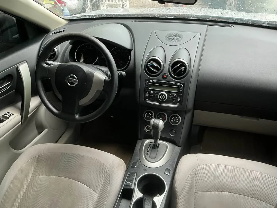 2014 Nissan Rogue - Image 9 of 13