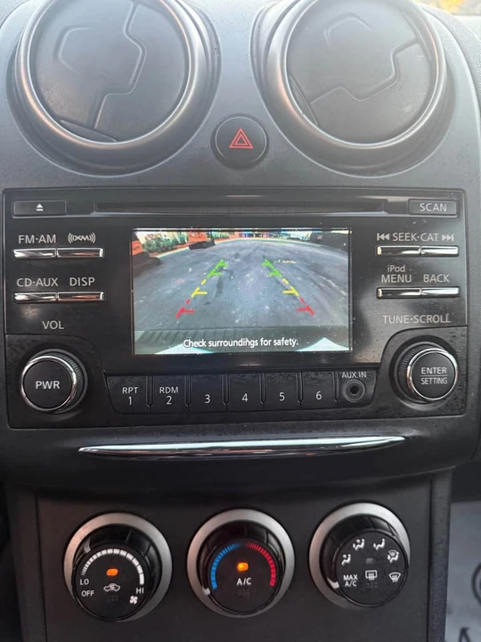2014 Nissan Rogue - Image 8 of 9