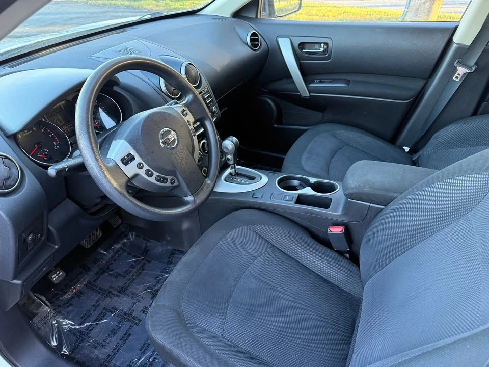 2014 Nissan Rogue - Image 8 of 14