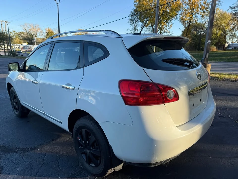 2014 Nissan Rogue - Image 6 of 14