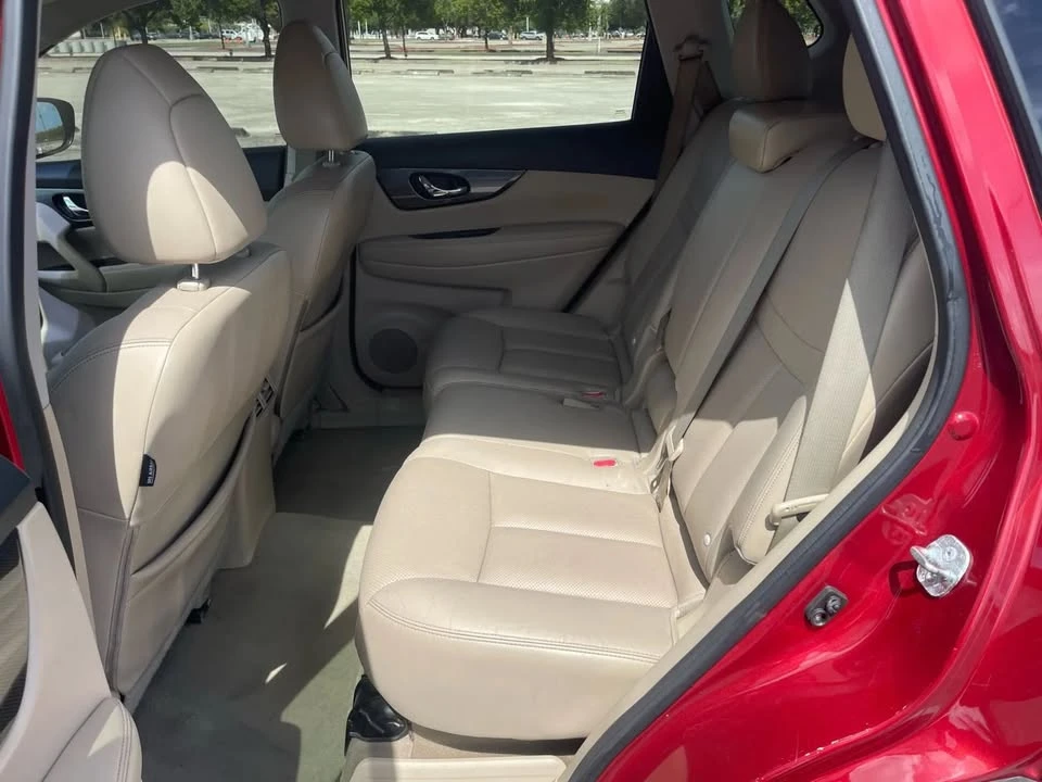 2014 Nissan Rogue - Image 7 of 18