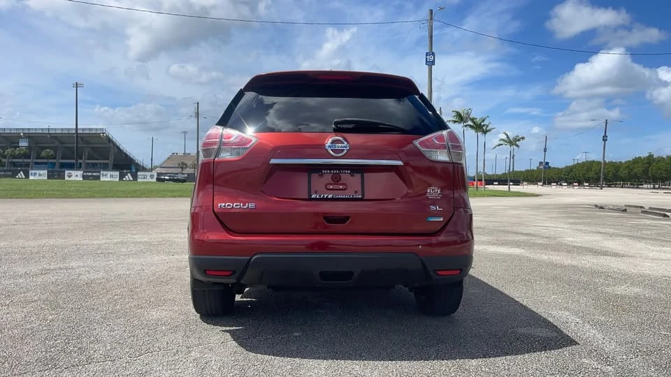 2014 Nissan Rogue - Image 10 of 18