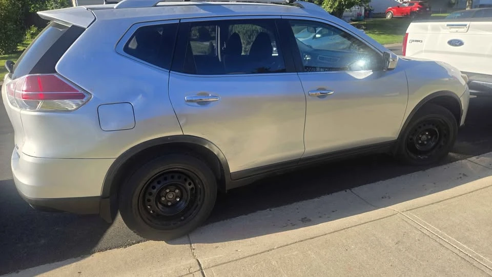 2014 Nissan Rogue - Image 10 of 20