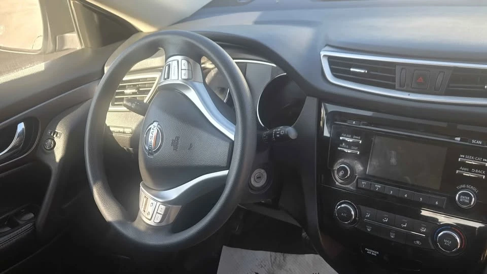 2014 Nissan Rogue - Image 12 of 20