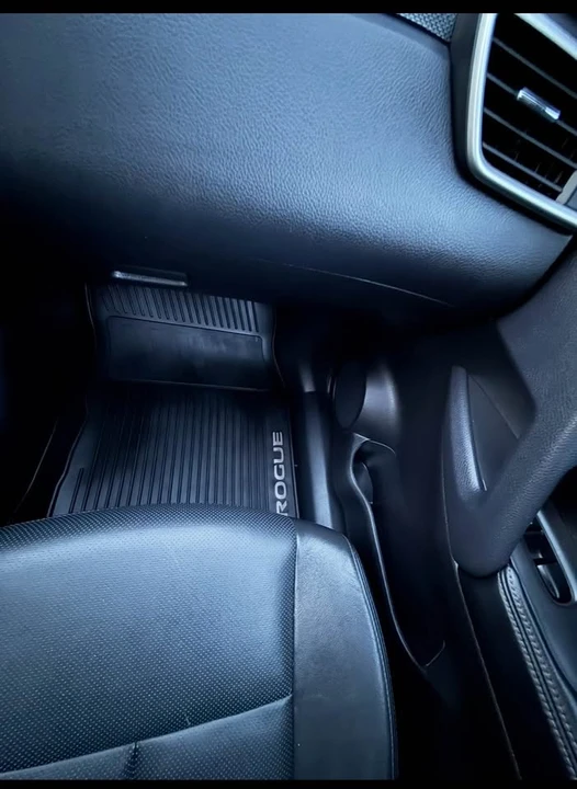 2014 Nissan Rogue - Image 11 of 15