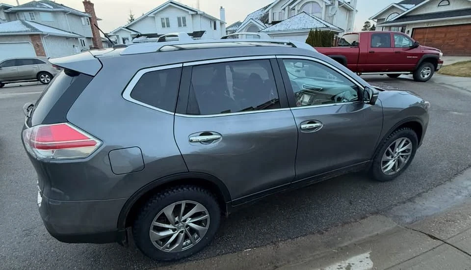 2014 Nissan Rogue - Image 4 of 15
