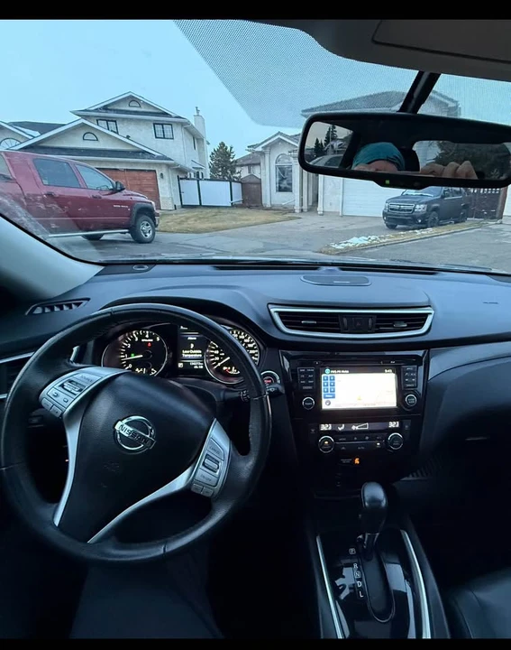 2014 Nissan Rogue - Image 13 of 15