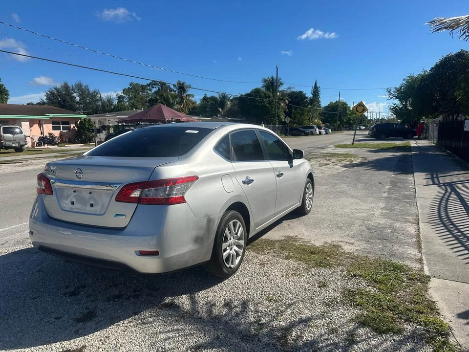 2014 Nissan Sentra 7th Gen - Image 5 of 9