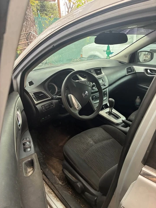 2014 Nissan Sentra 7th Gen - Image 3 of 3