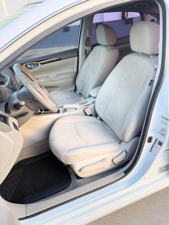 2014 Nissan Sentra 7th Gen - Image 15 of 16