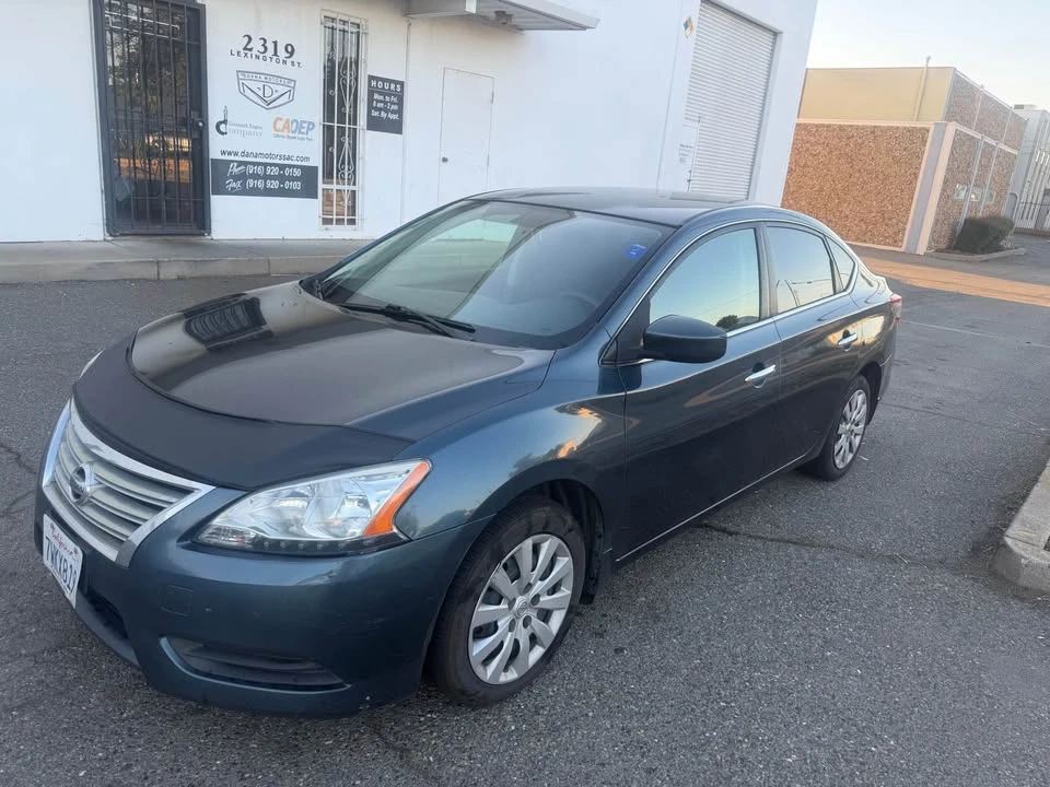 2014 Nissan Sentra 7th Gen - Image 2 of 10