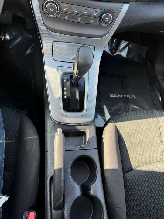 2014 Nissan Sentra 7th Gen - Image 15 of 18