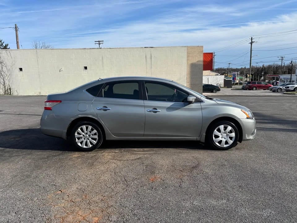 2014 Nissan Sentra 7th Gen - Image 6 of 12