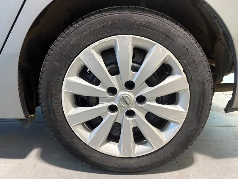 2014 Nissan Sentra 7th Gen - Image 11 of 12