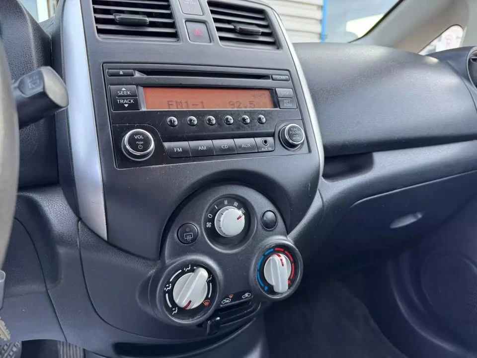2014 Nissan Versa - Image 8 of 11
