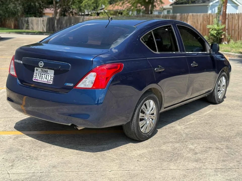 2014 Nissan Versa - Image 4 of 9