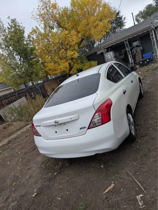 2014 Nissan Versa - Image 2 of 3