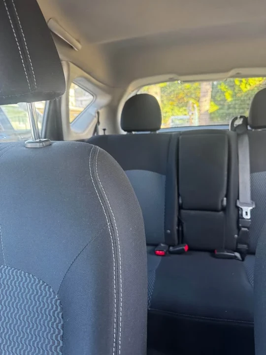 2014 Nissan Versa - Image 5 of 12