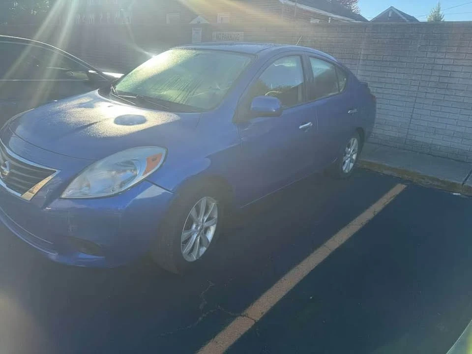 2014 Nissan Versa - Image 8 of 11