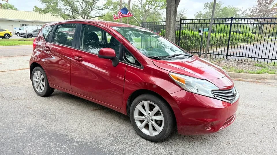2014 Nissan Versa - Image 3 of 11