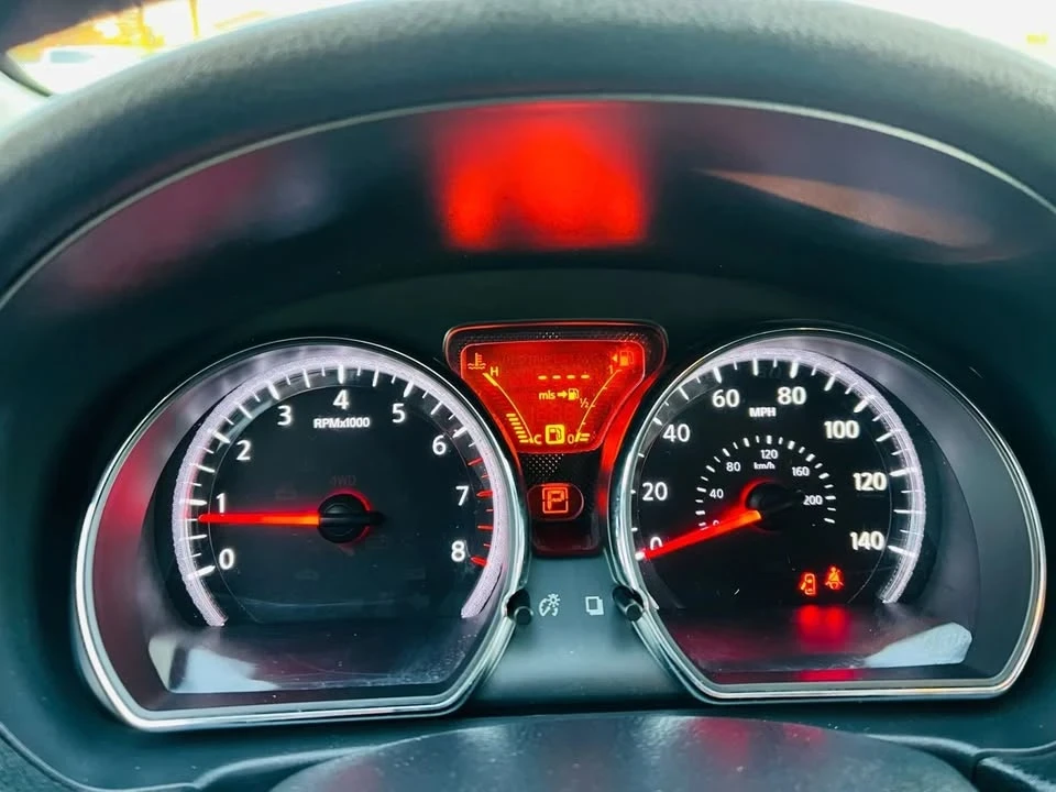 2014 Nissan Versa - Image 16 of 19