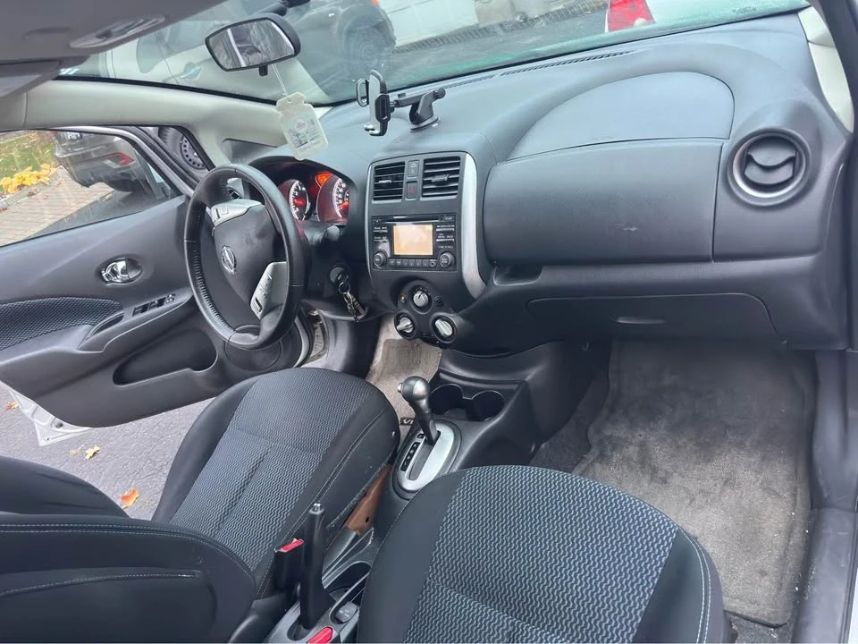 2014 Nissan Versa - Image 10 of 11